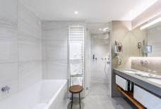 Hotel Castel - Bagno camera n. 403